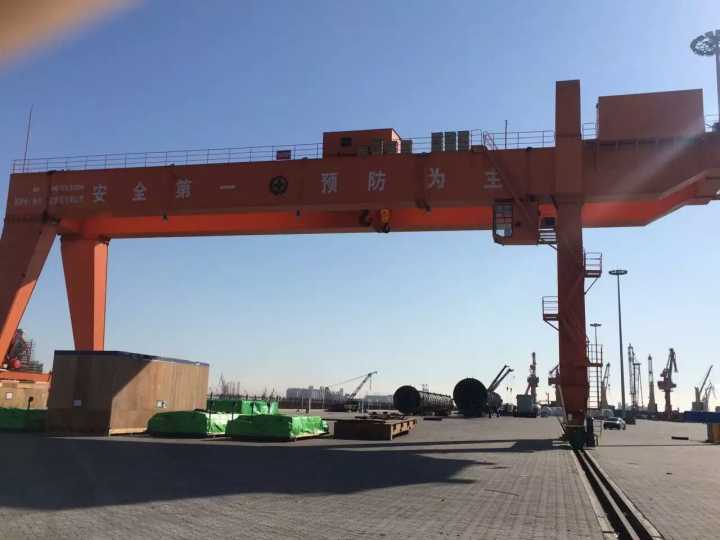 A type double girder gantry crane