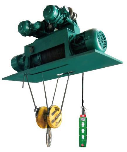 Wire rope electric metallurgy hoist